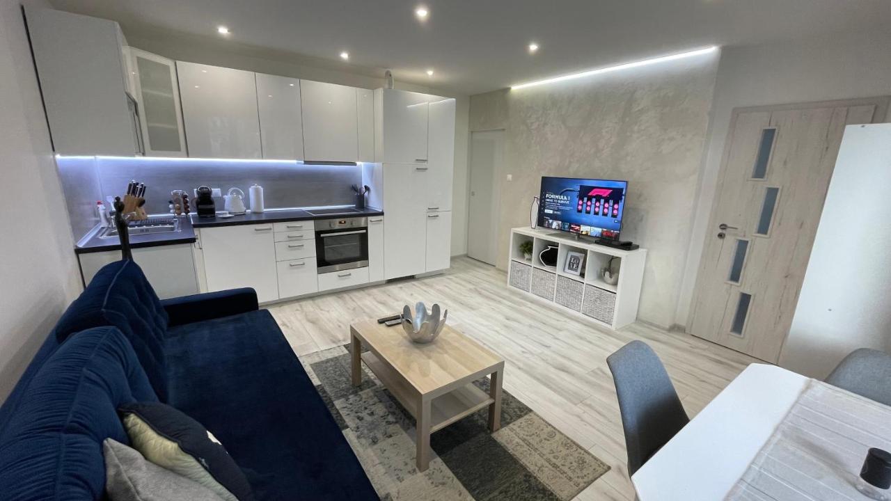 Apartment Hospodarska Trnava Exteriör bild